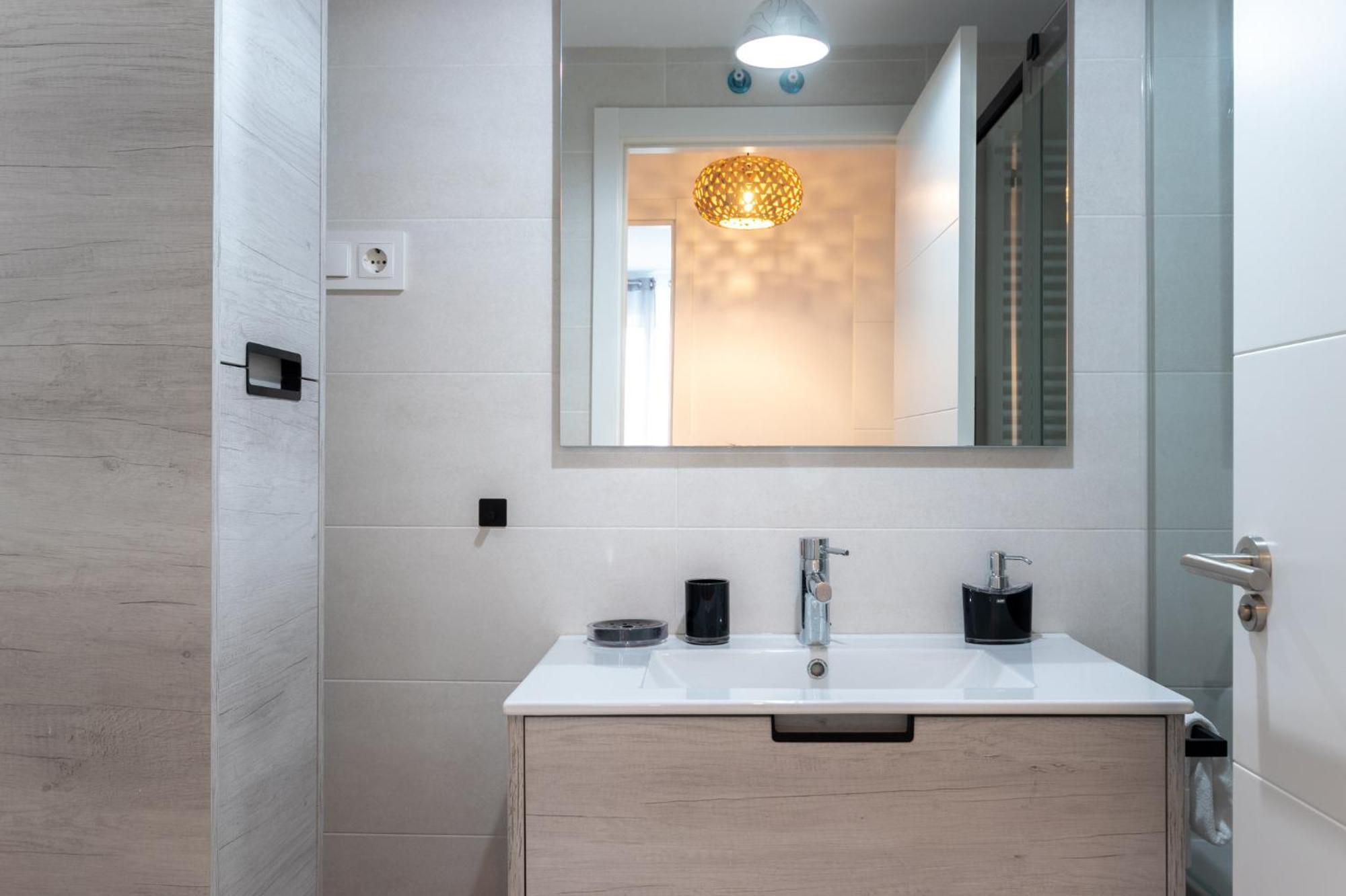 Xirimiri Apartment By People Rentals Bilbau Exterior foto
